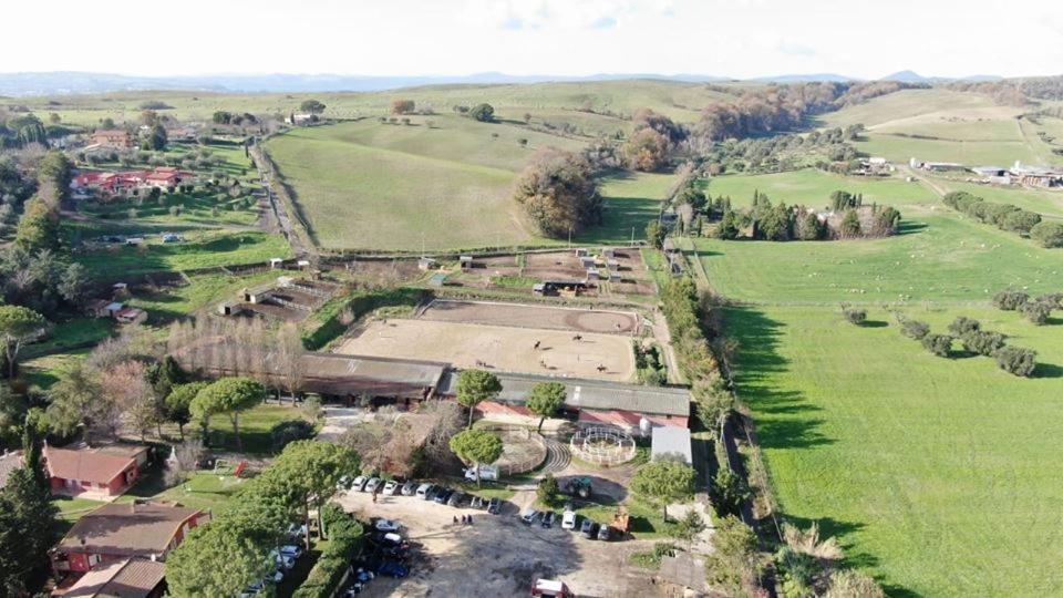 Agriturismo La Melazza Рим Экстерьер фото